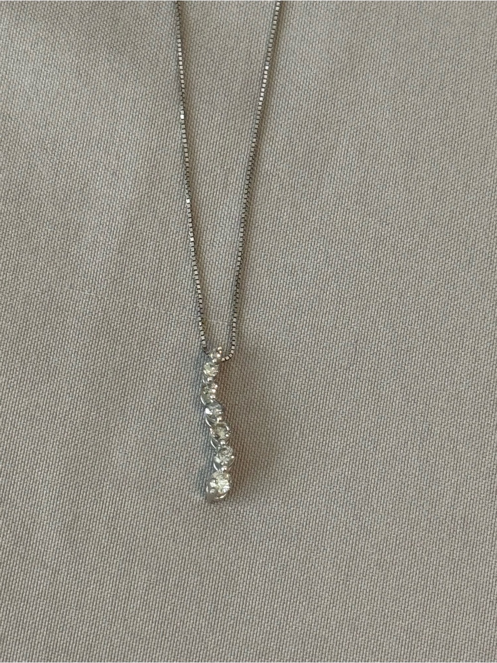 Helzberg Diamonds Silver Twisted Crystal Pendant Necklace